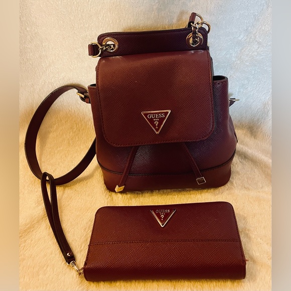 Guess Cordelia Convertible Backpack & Guess Cordelia Zip Around Wallet - Picture 3 of 10